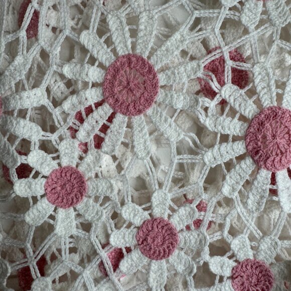 Altar’d State Daisy Crochet Crop Top Pink White Size Small - Picture 2 of 5